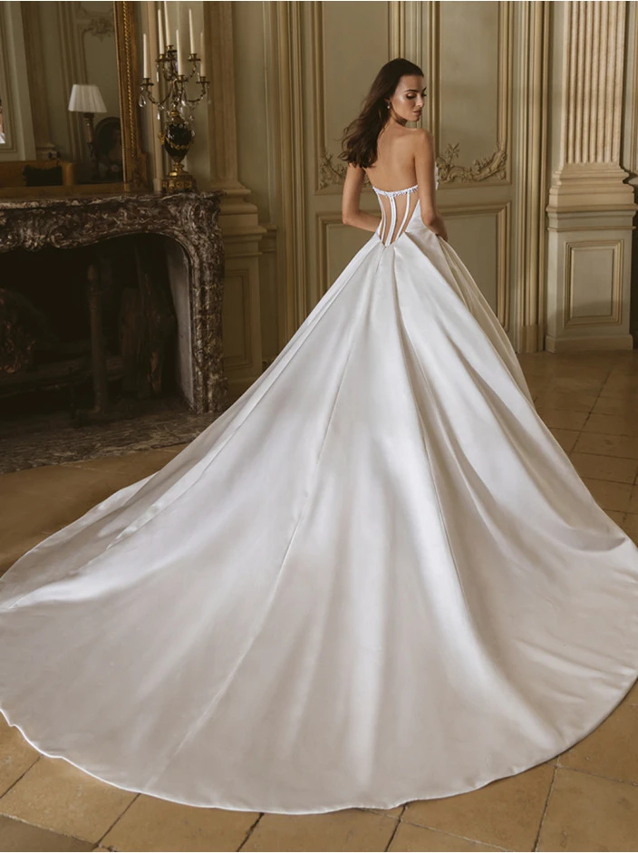 26-elysee-pro-gillian-bac-web-704-941-int-s-c1