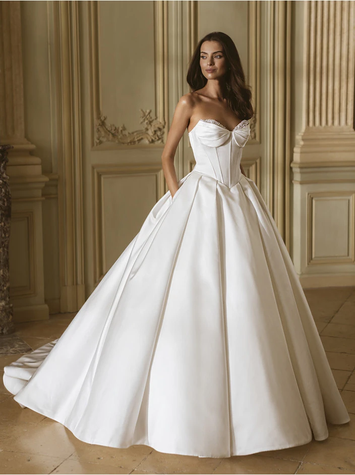 26-elysee-pro-gillian-fro-web-704-941-int-s-c1