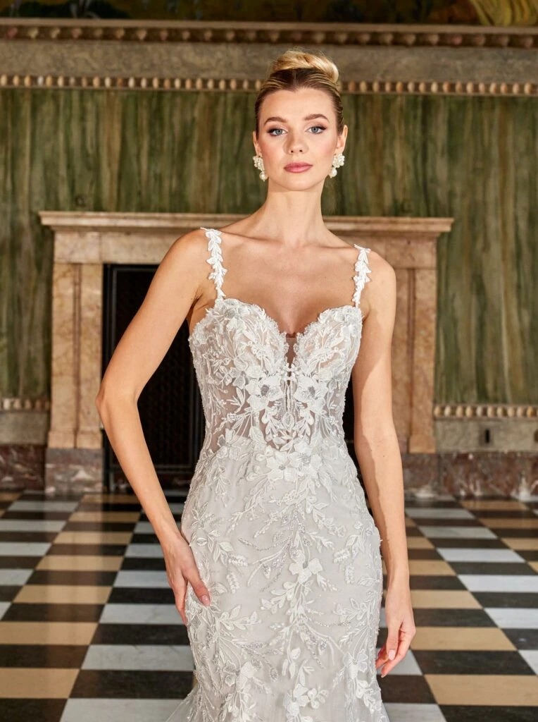 de-luxe-50824-0224-764x1024