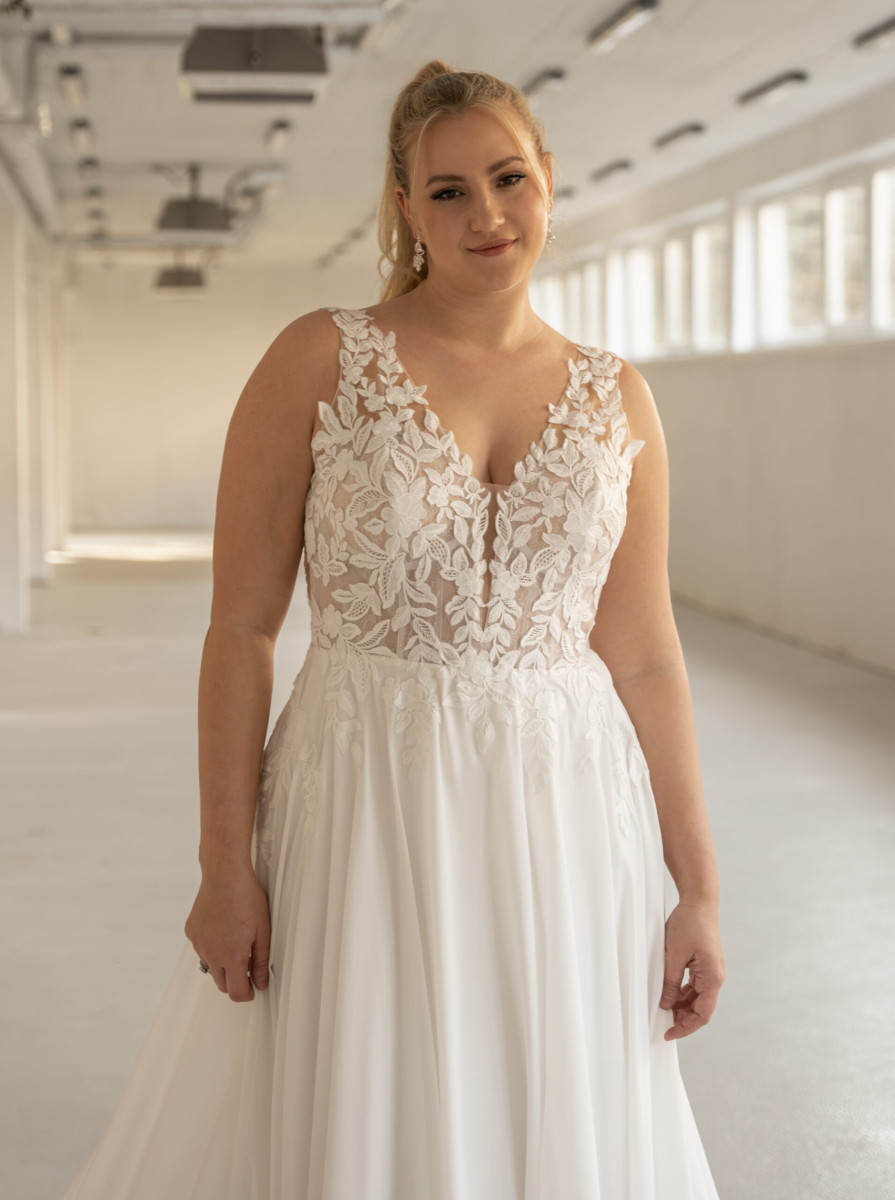 madonna-90607-2-scaled