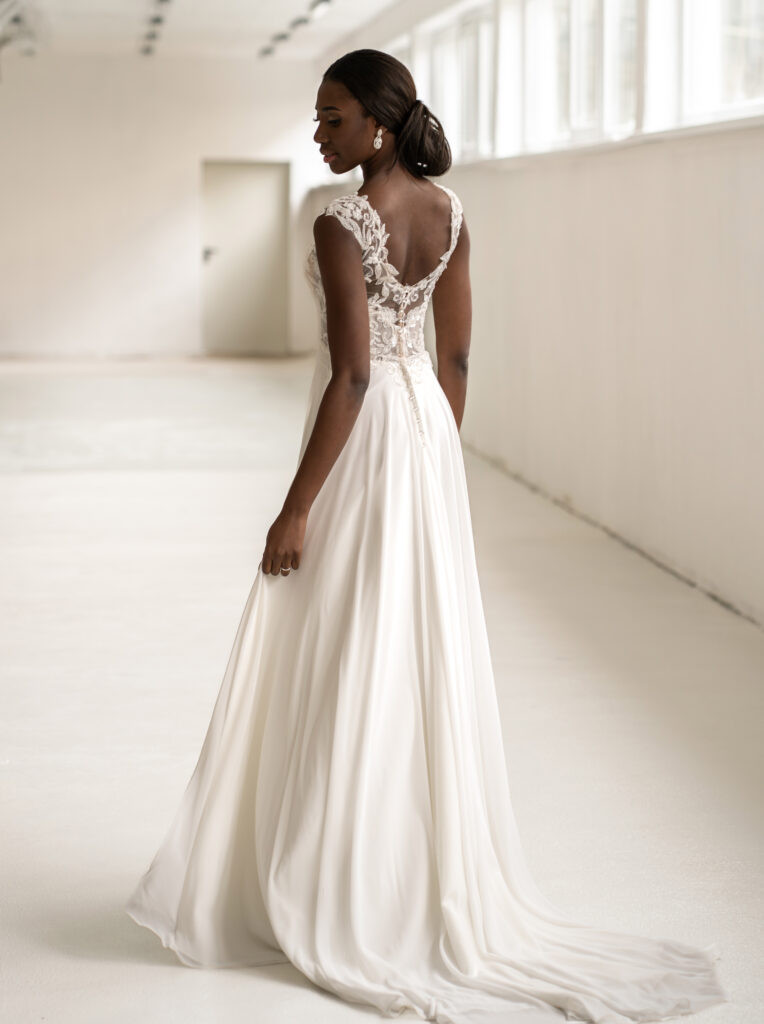 novabella-30924back
